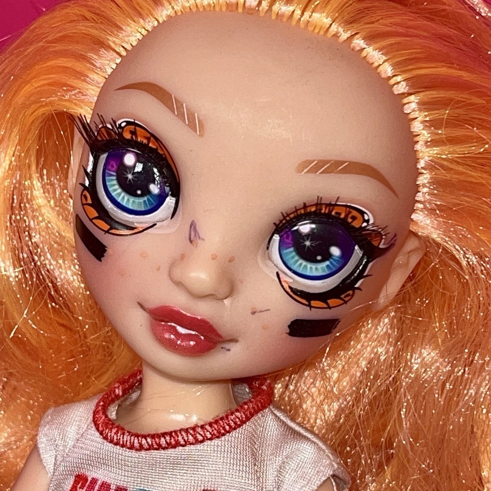 Rainbow High Cheer Poppy‎ Rowan Fashion Doll Cheerleader Eye Black Makeup